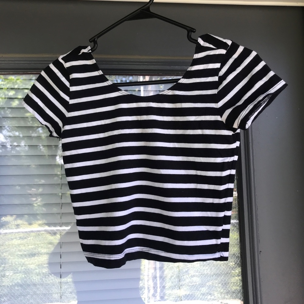 Garage black/white striped crop top
